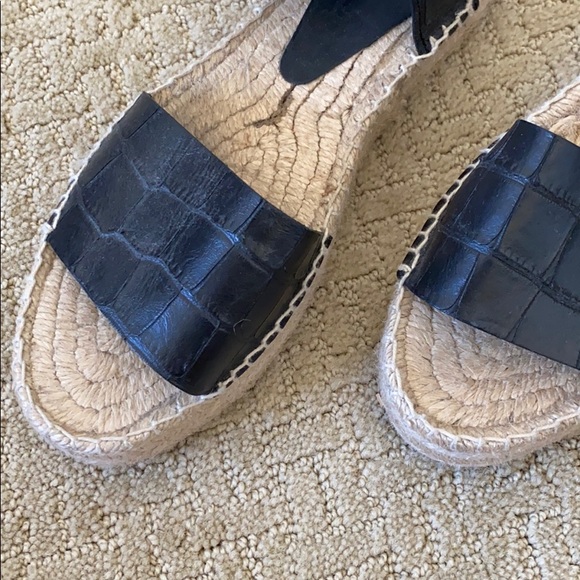 Vince Crocodile leather espadrille sandals - Picture 2 of 3